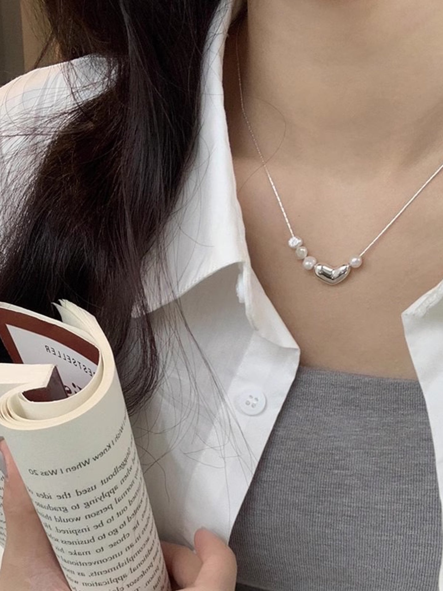 MOONWAVE PEARL NECKLACE