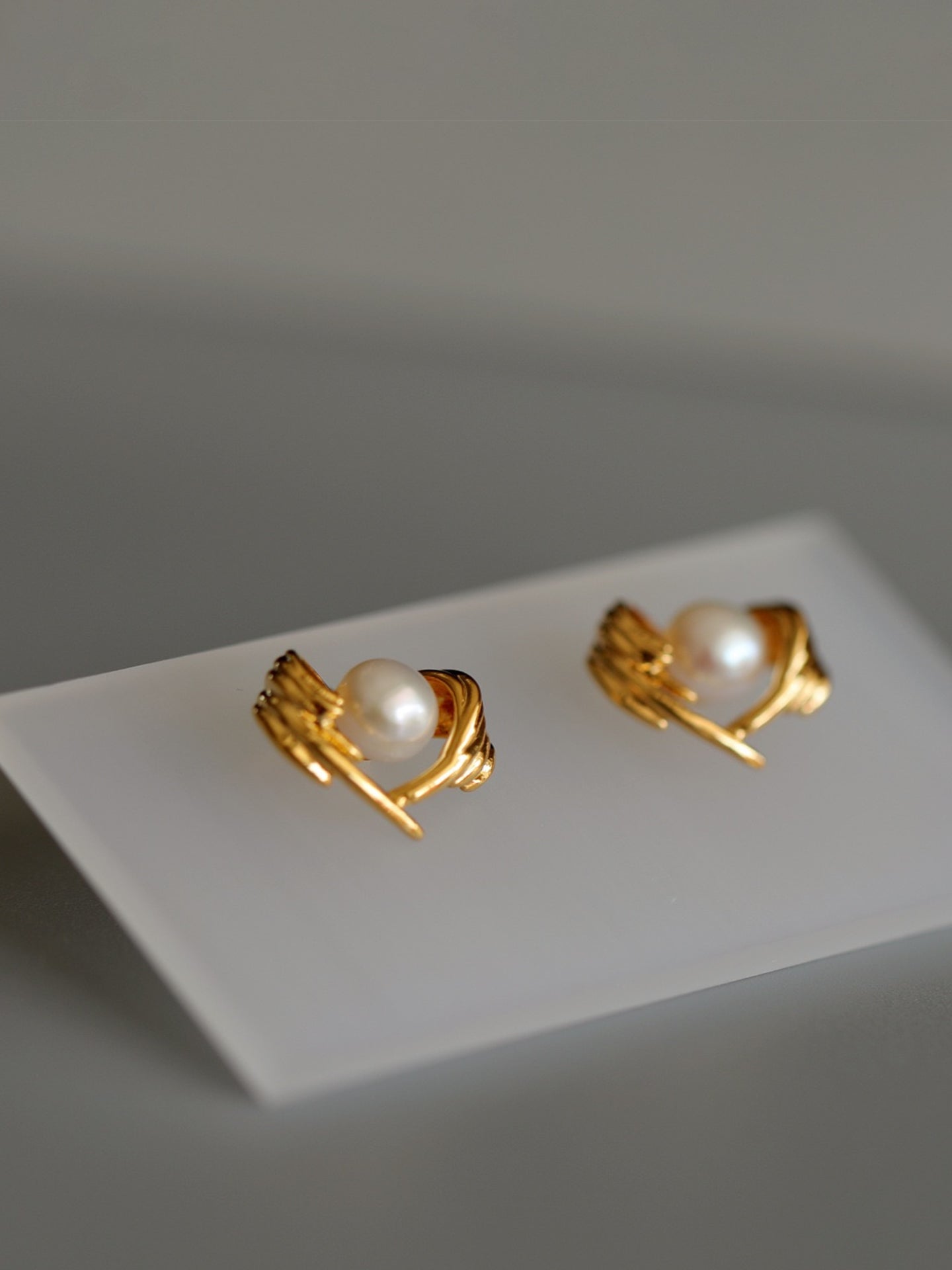 HEART PEARL EARRINGS