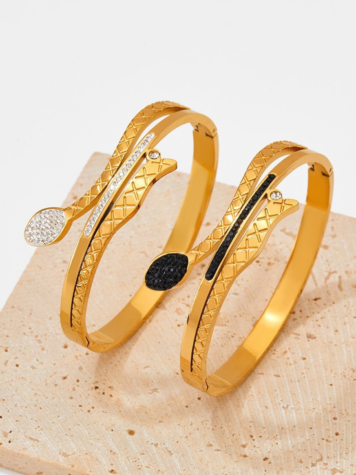 SERPENTINE BRACELET