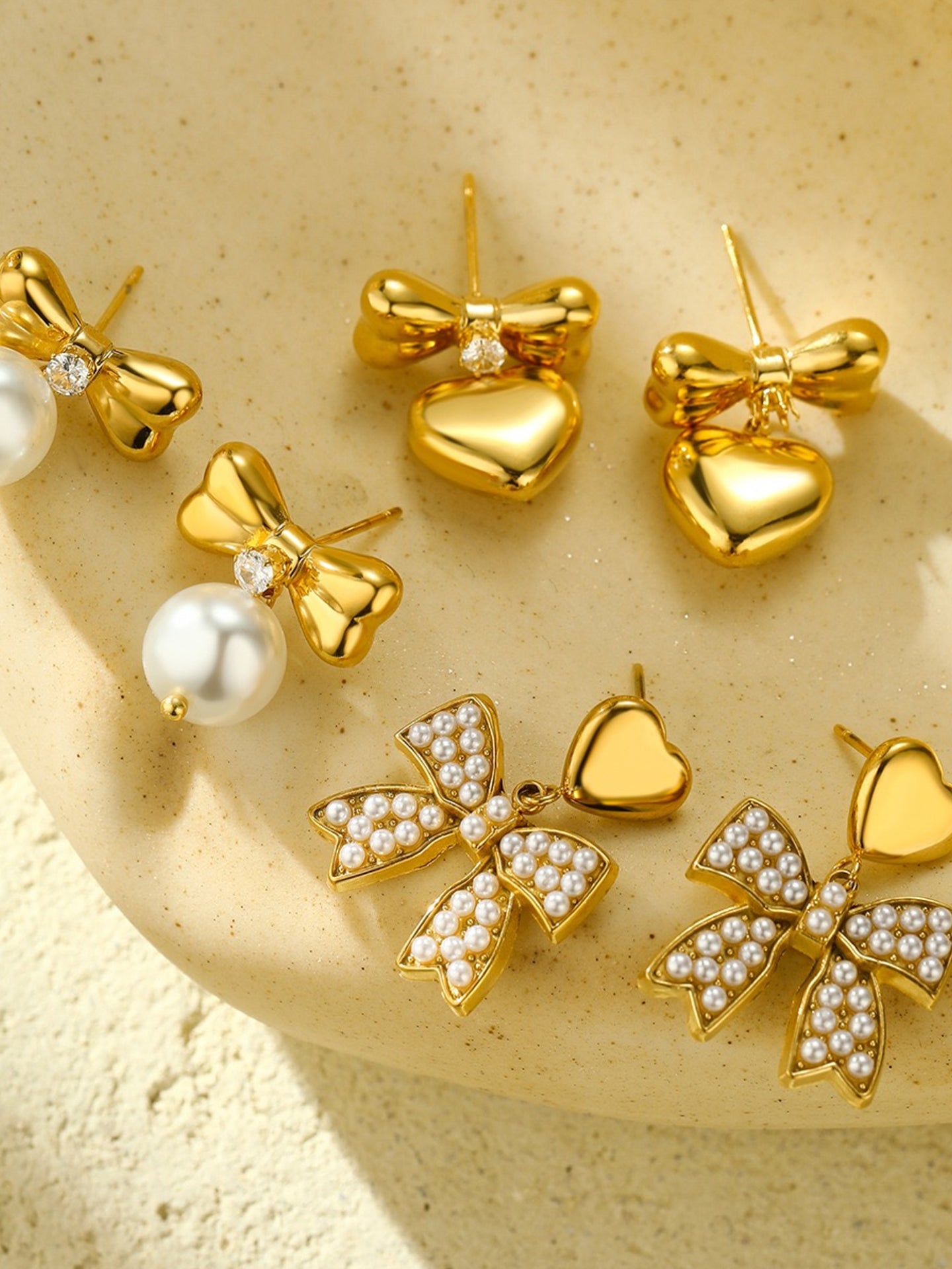 PARIS KISS EARRINGS