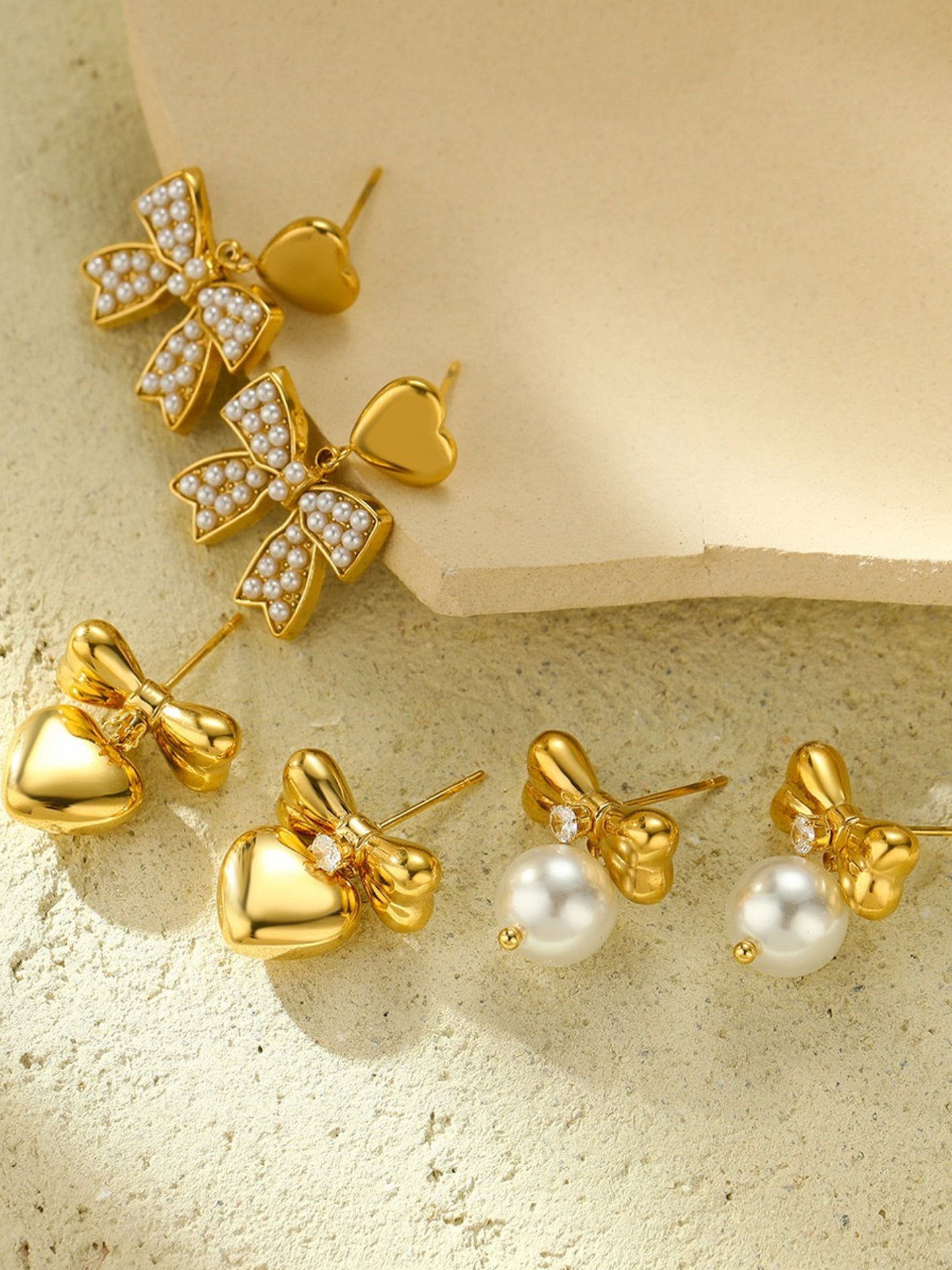 PARIS KISS EARRINGS