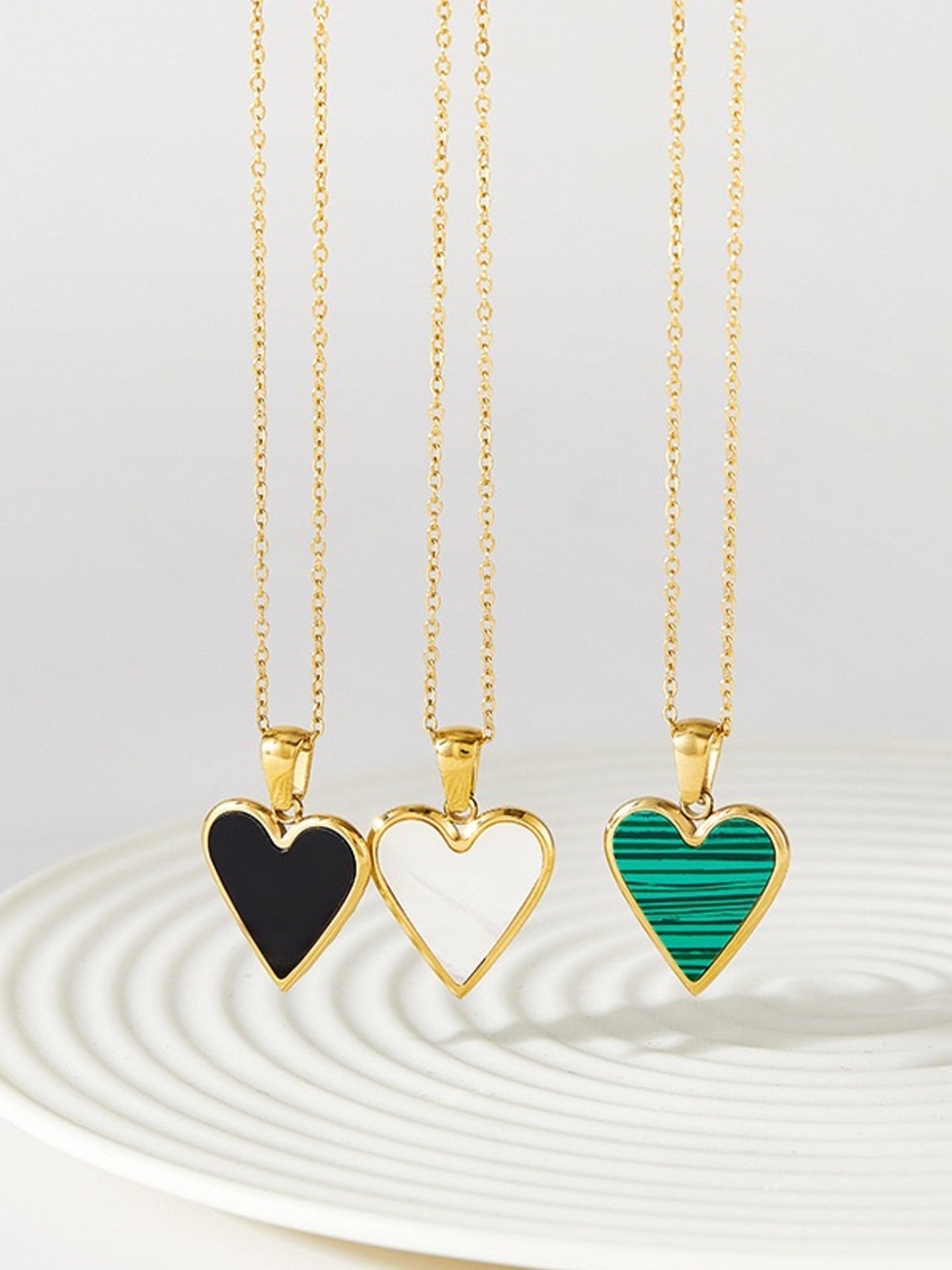 HEART NECKLACE