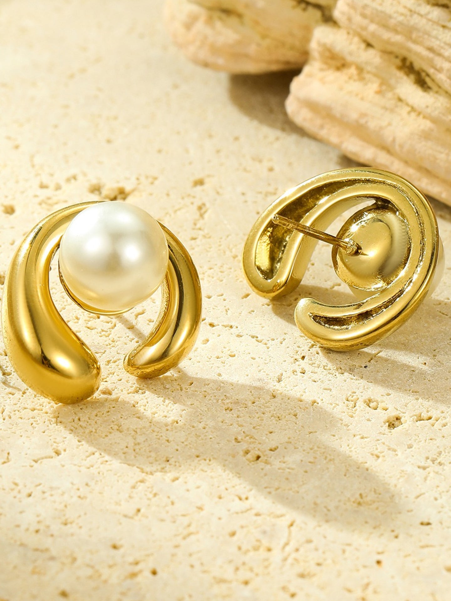 LUCKY PEARL EARRINGS