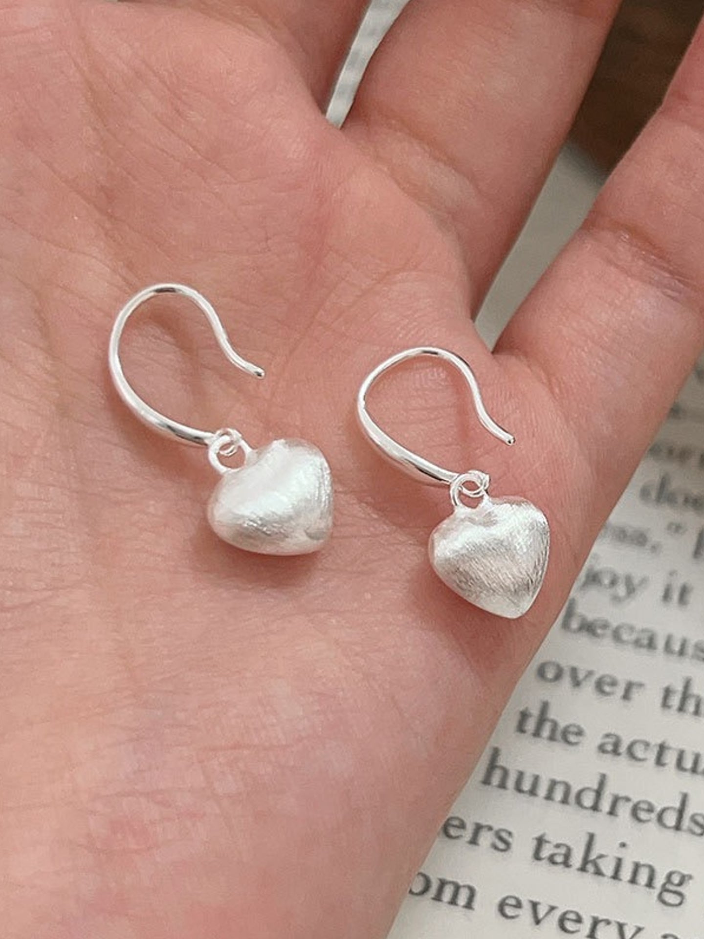 BRUSHED LOVE EARRINGS