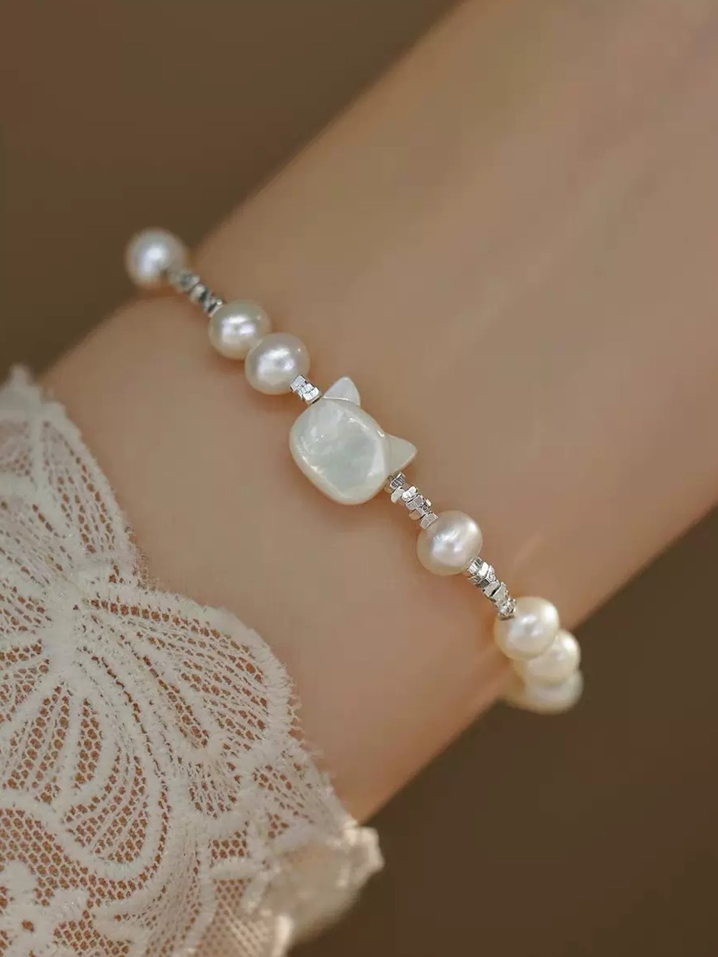 CAT PEARL BRACELET