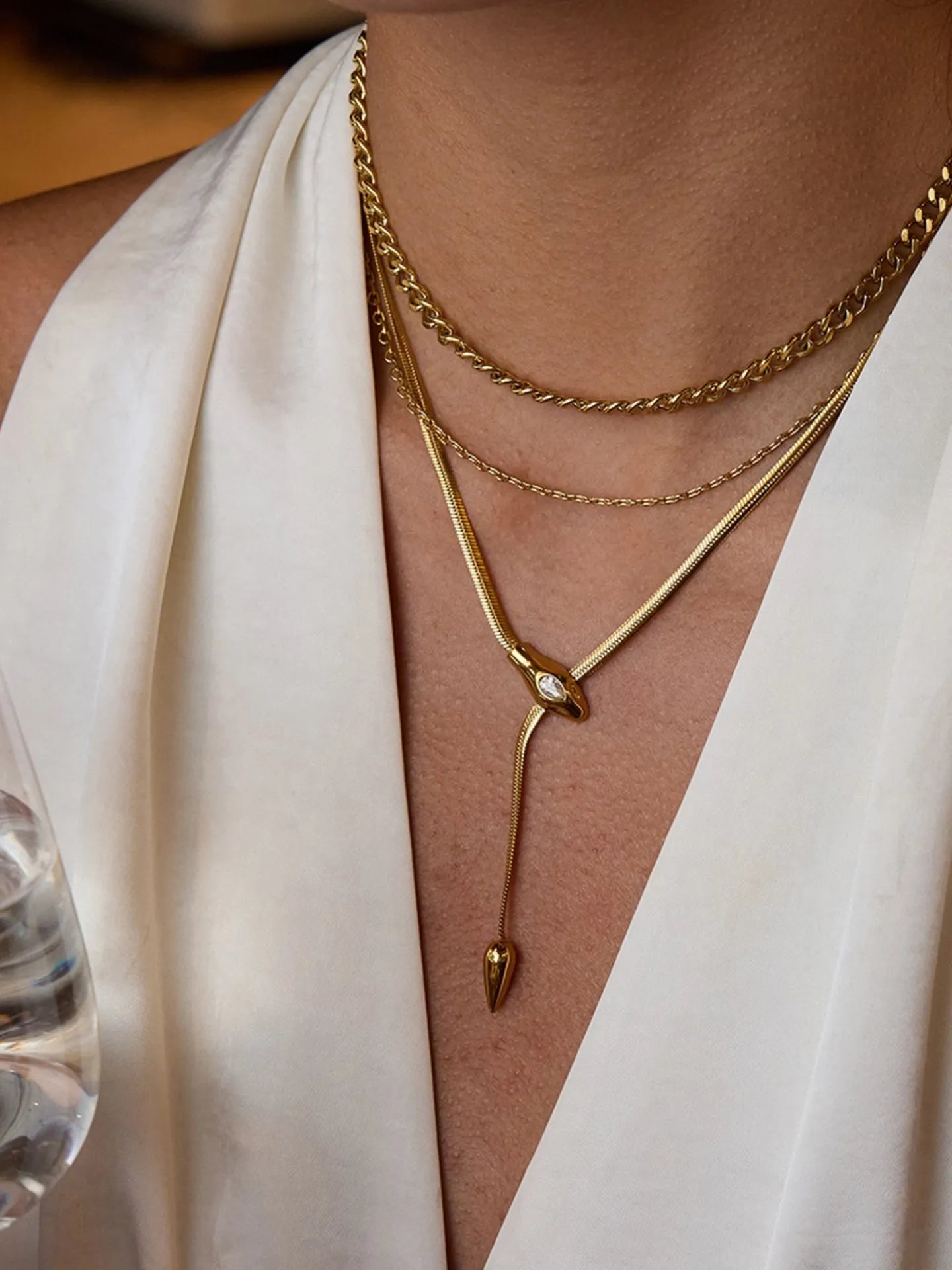 SNAKE NECKLACE
