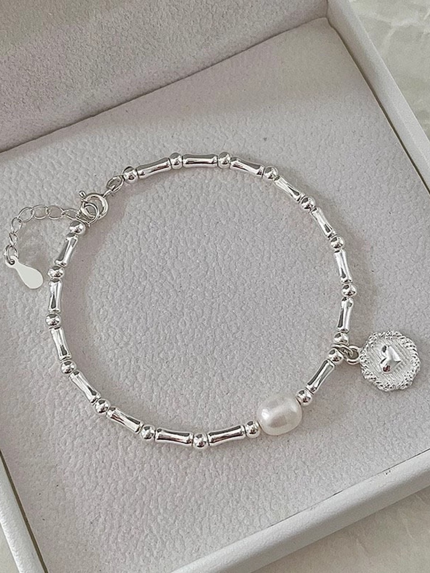 KNOTTED LOVE CIRCLE