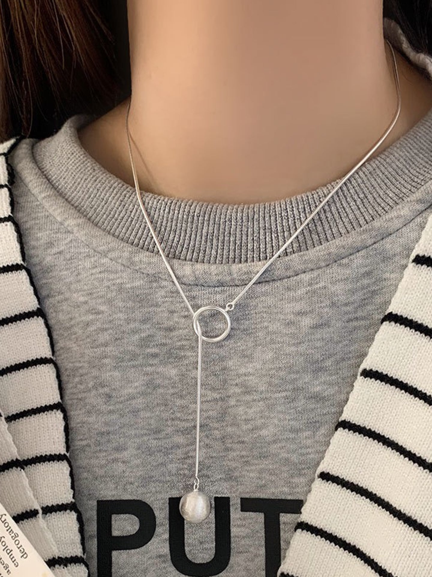 SPHERE PENDANT NECKLACE