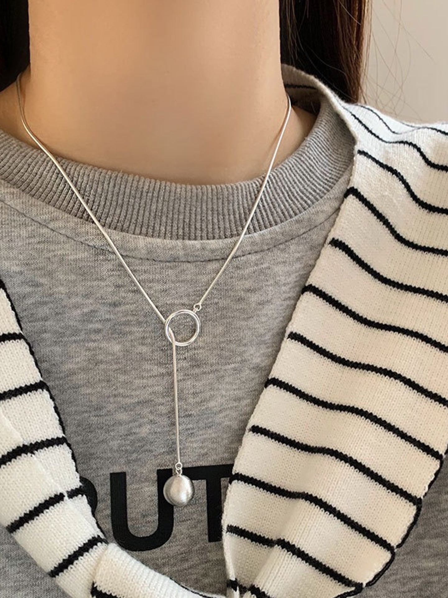 SPHERE PENDANT NECKLACE