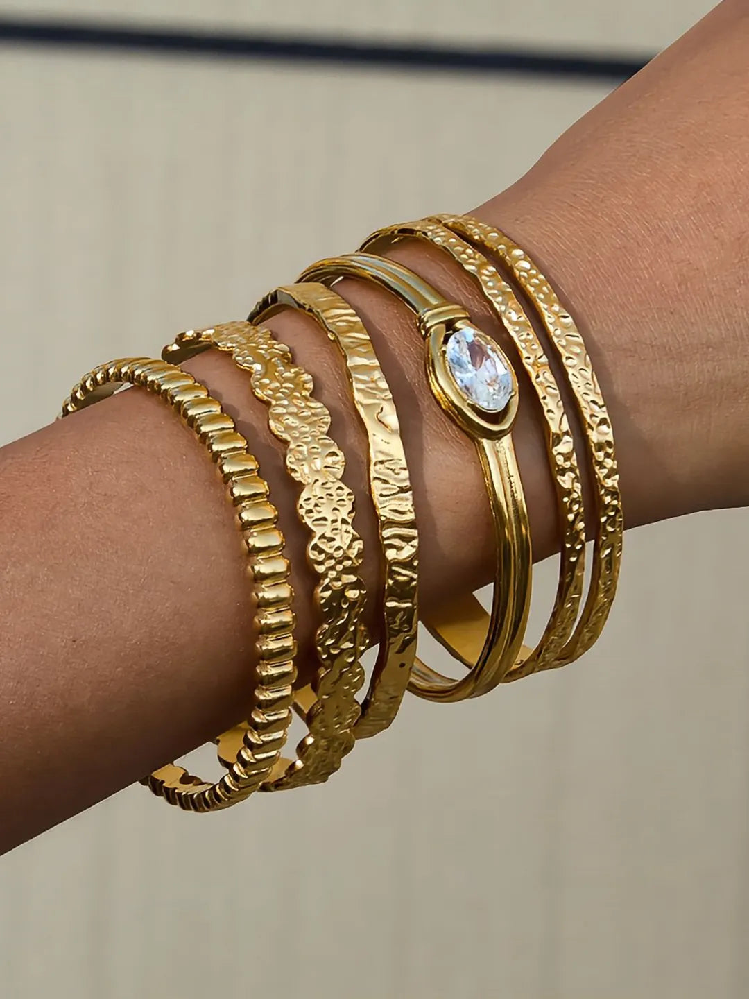 MOLTEN ROCK CUFF