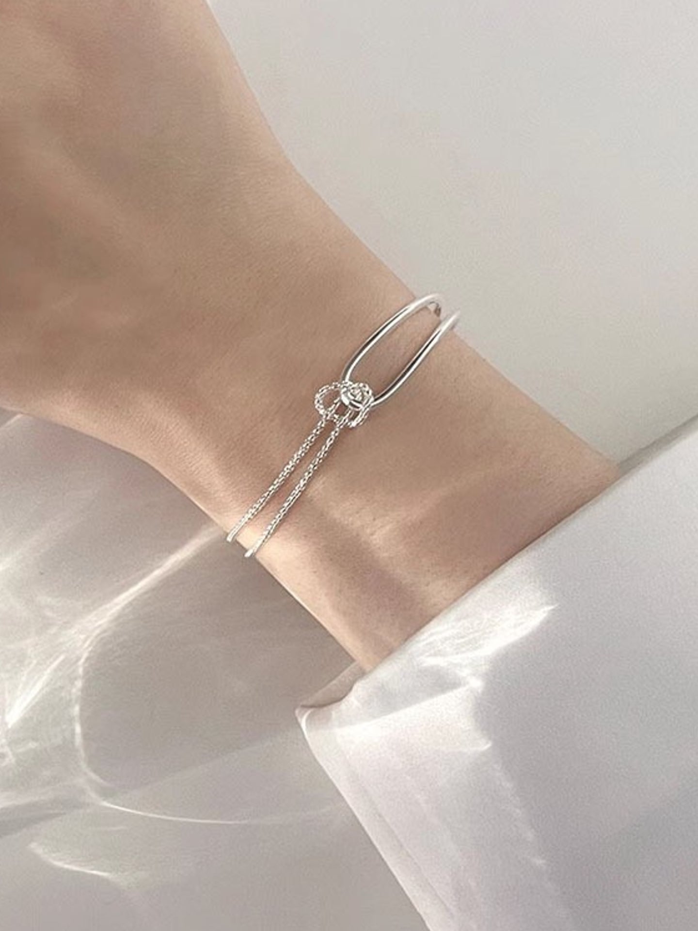 TIE-INSPIRED HALF BRACELET