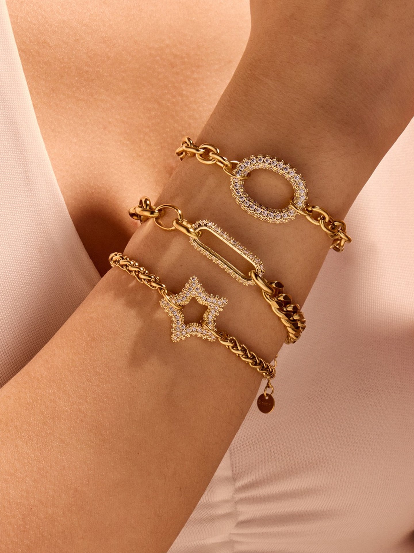 STAR CHARM BRACELET