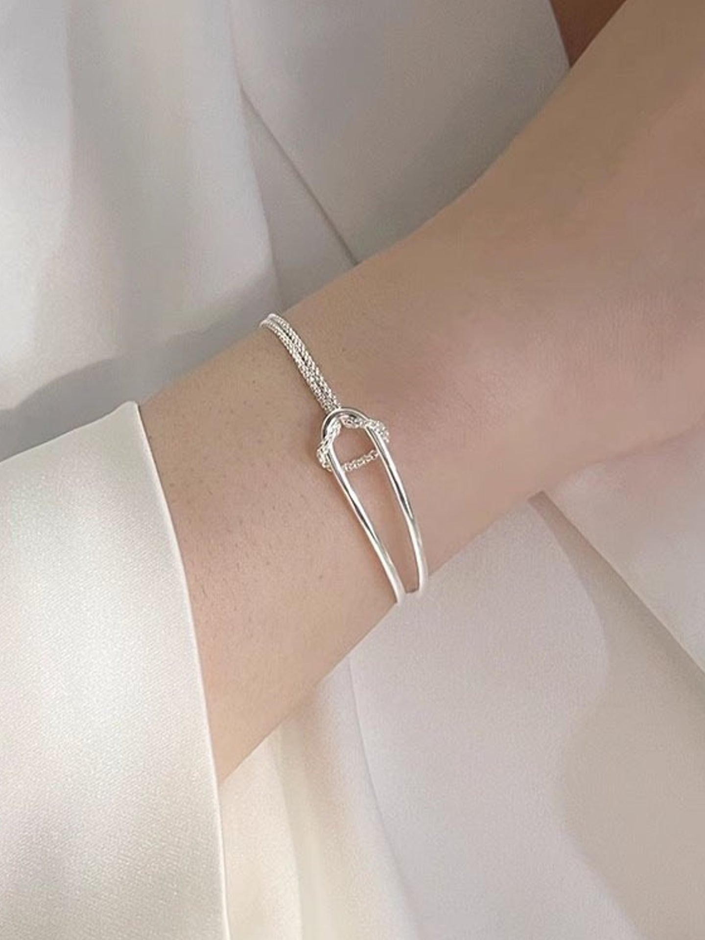 TIE-INSPIRED HALF BRACELET