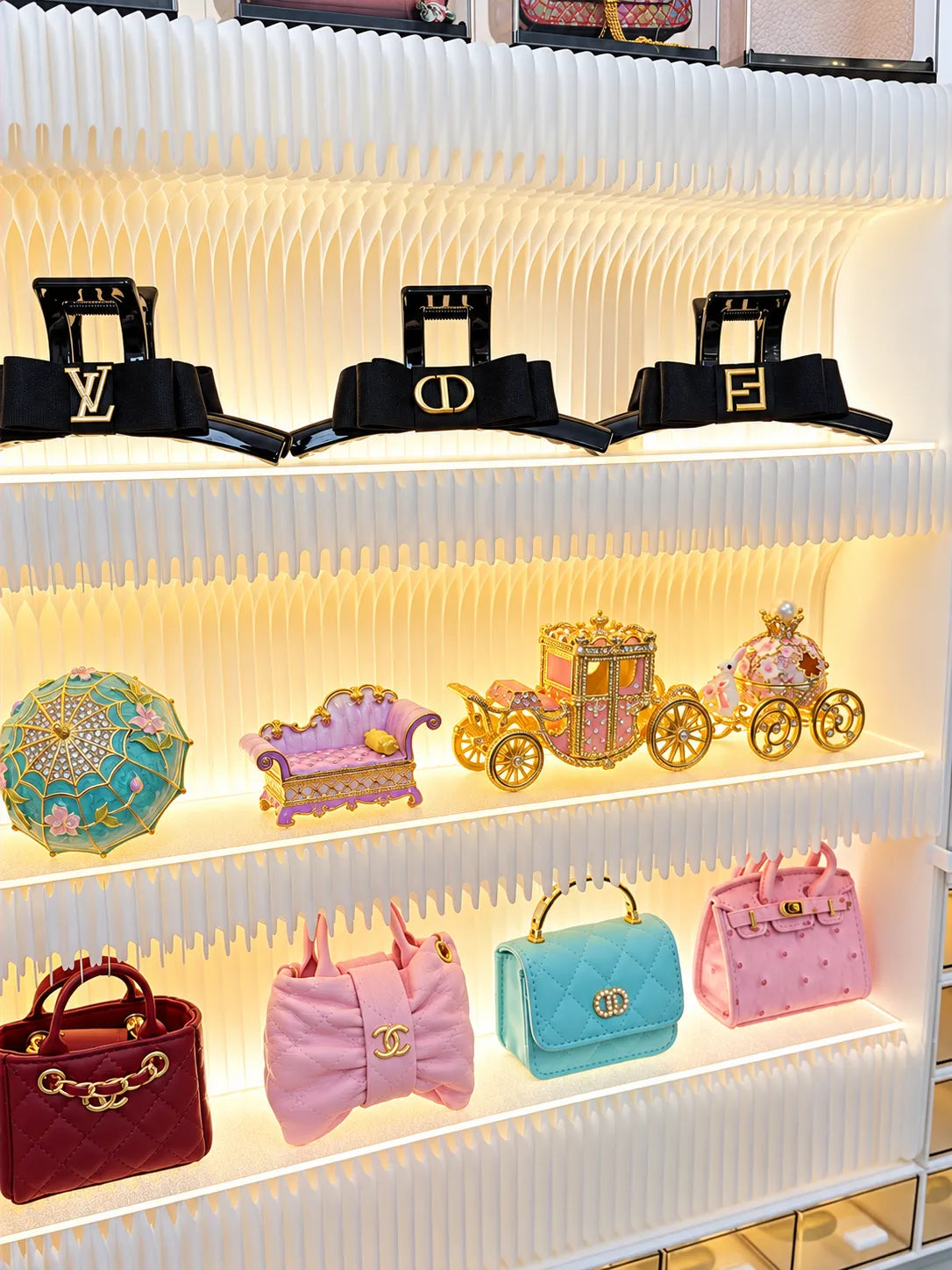 QUEEN’S LUXE SCOOP