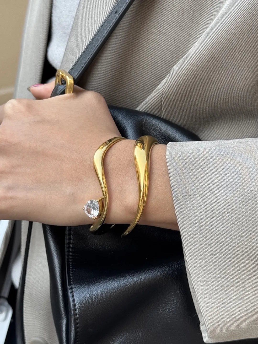 RADIANT WRIST CUFF