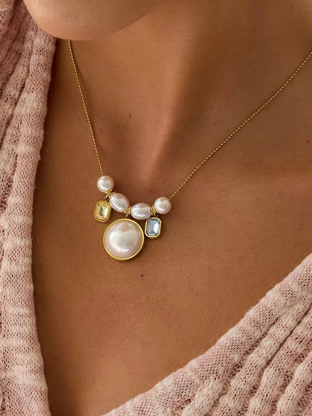 MODERN PEARL CHAIN