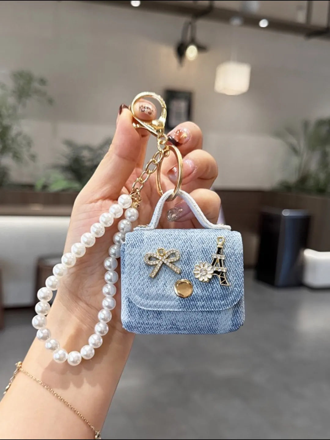 PETITE PROMENADE CHARM