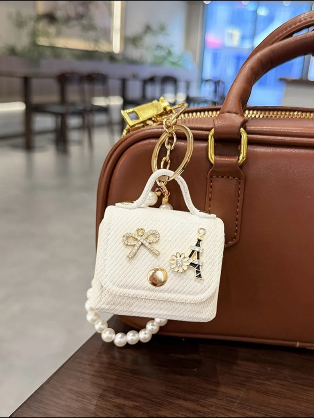 PETITE PROMENADE CHARM