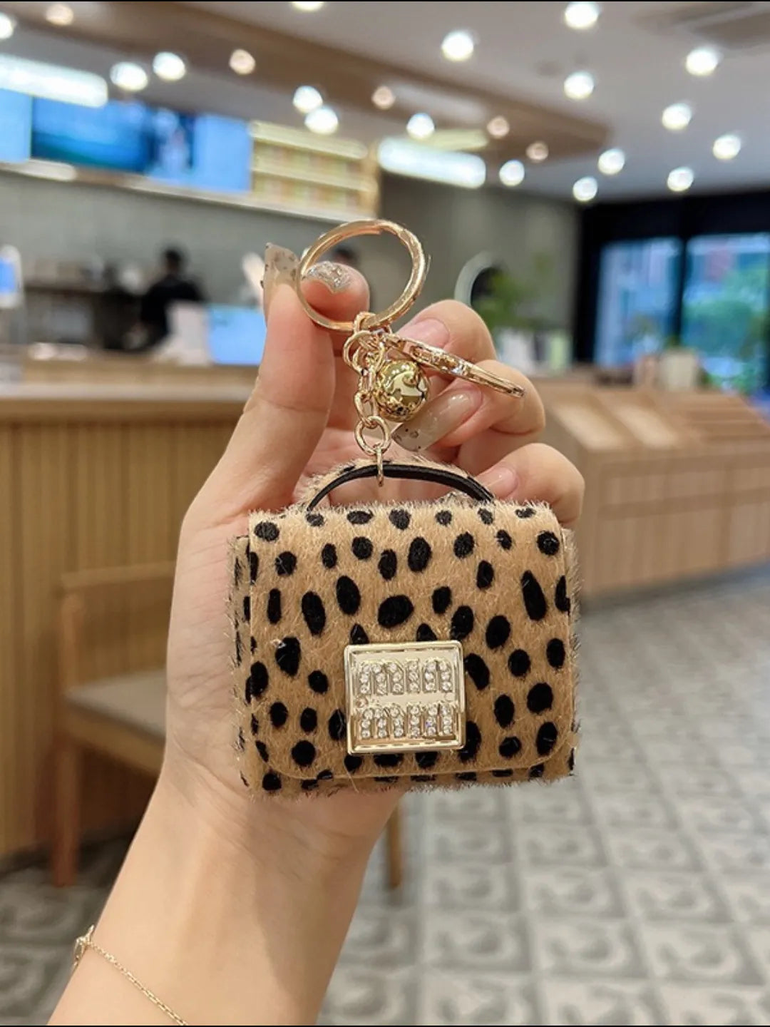 MIDNIGHT SATCHEL CHARM