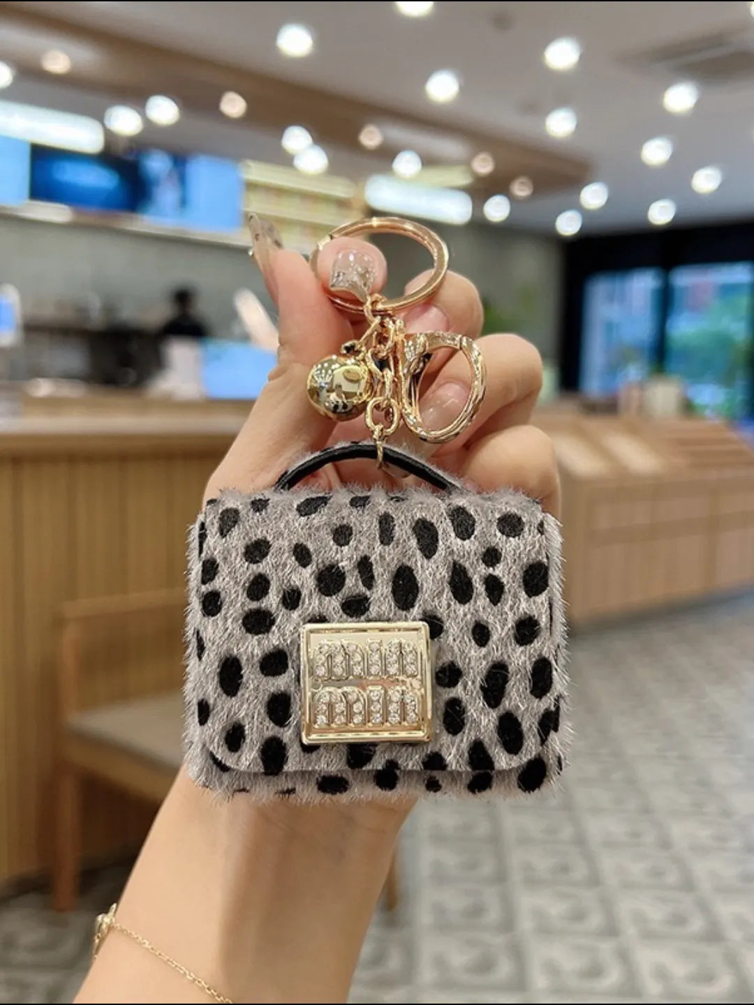 MIDNIGHT SATCHEL CHARM