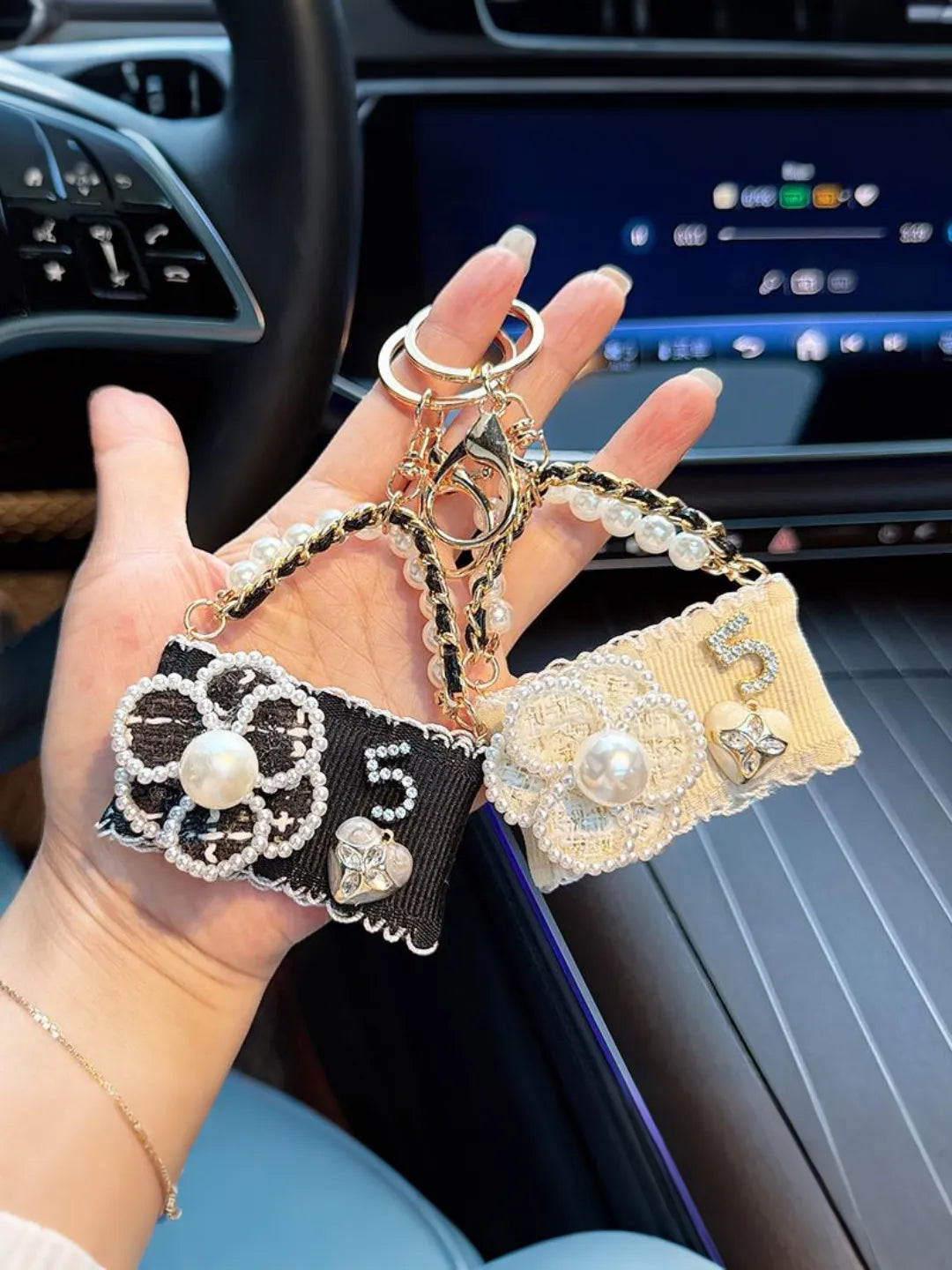 PARLOR BLOOM BAG CHARM