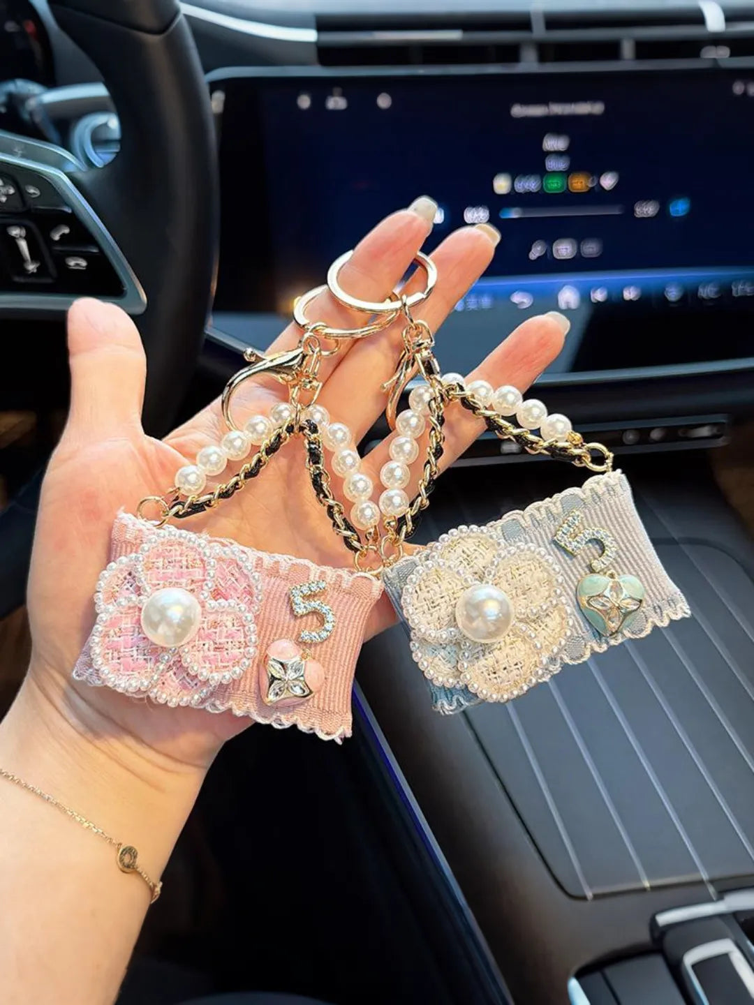 PARLOR BLOOM BAG CHARM
