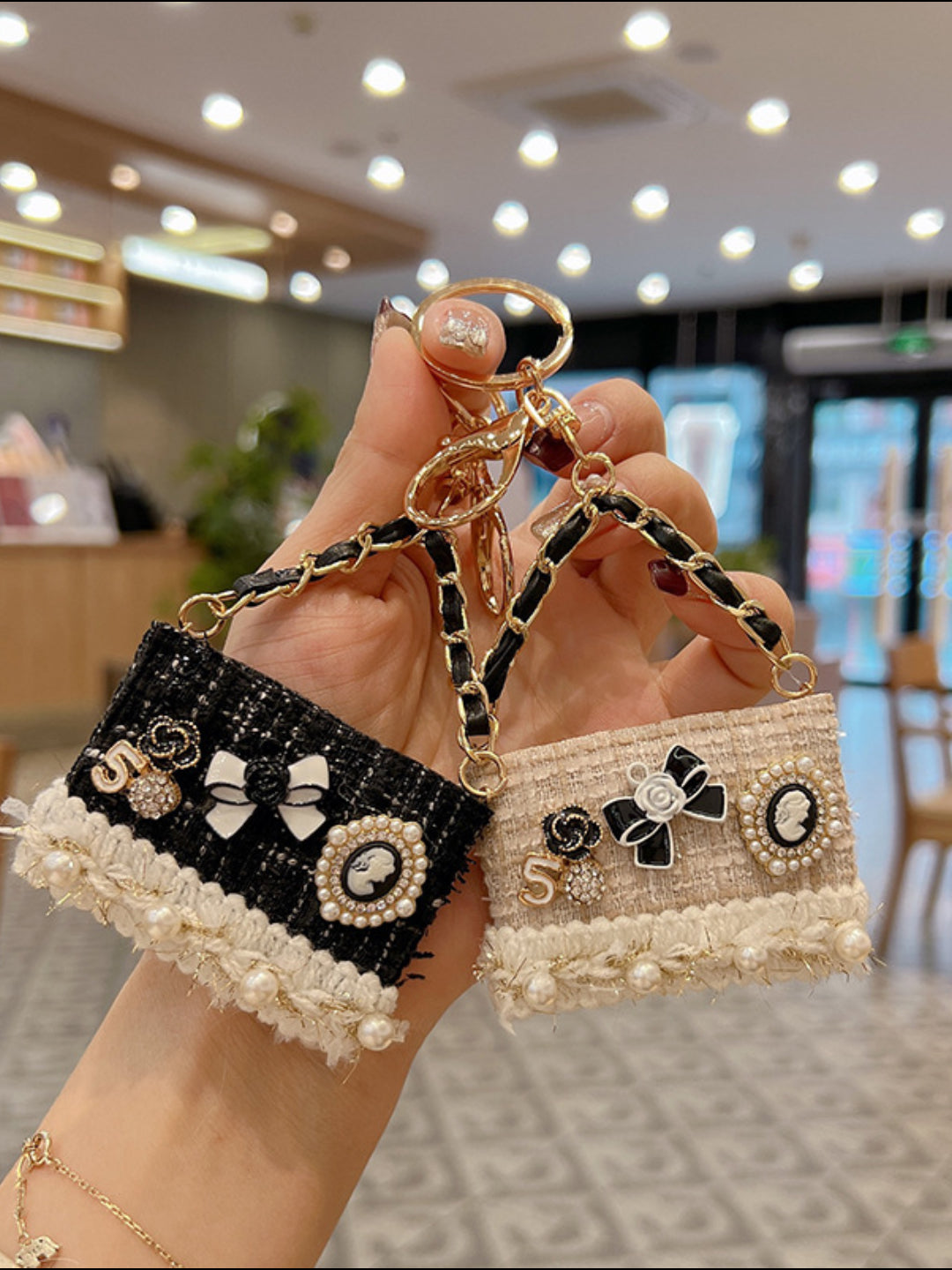 RIBBON REVERIE BAG CHARM