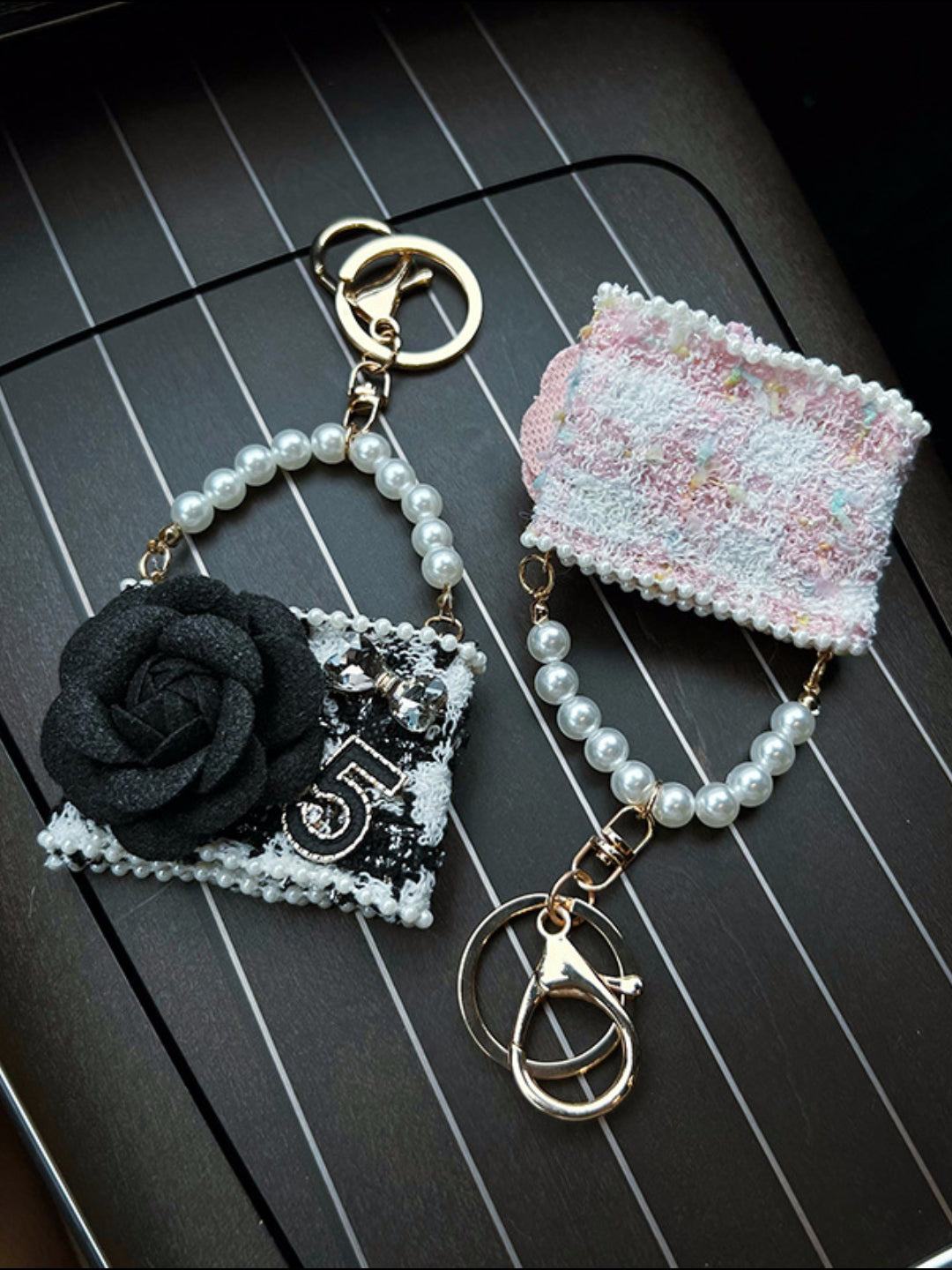 ROSETTE PURSE CHARM
