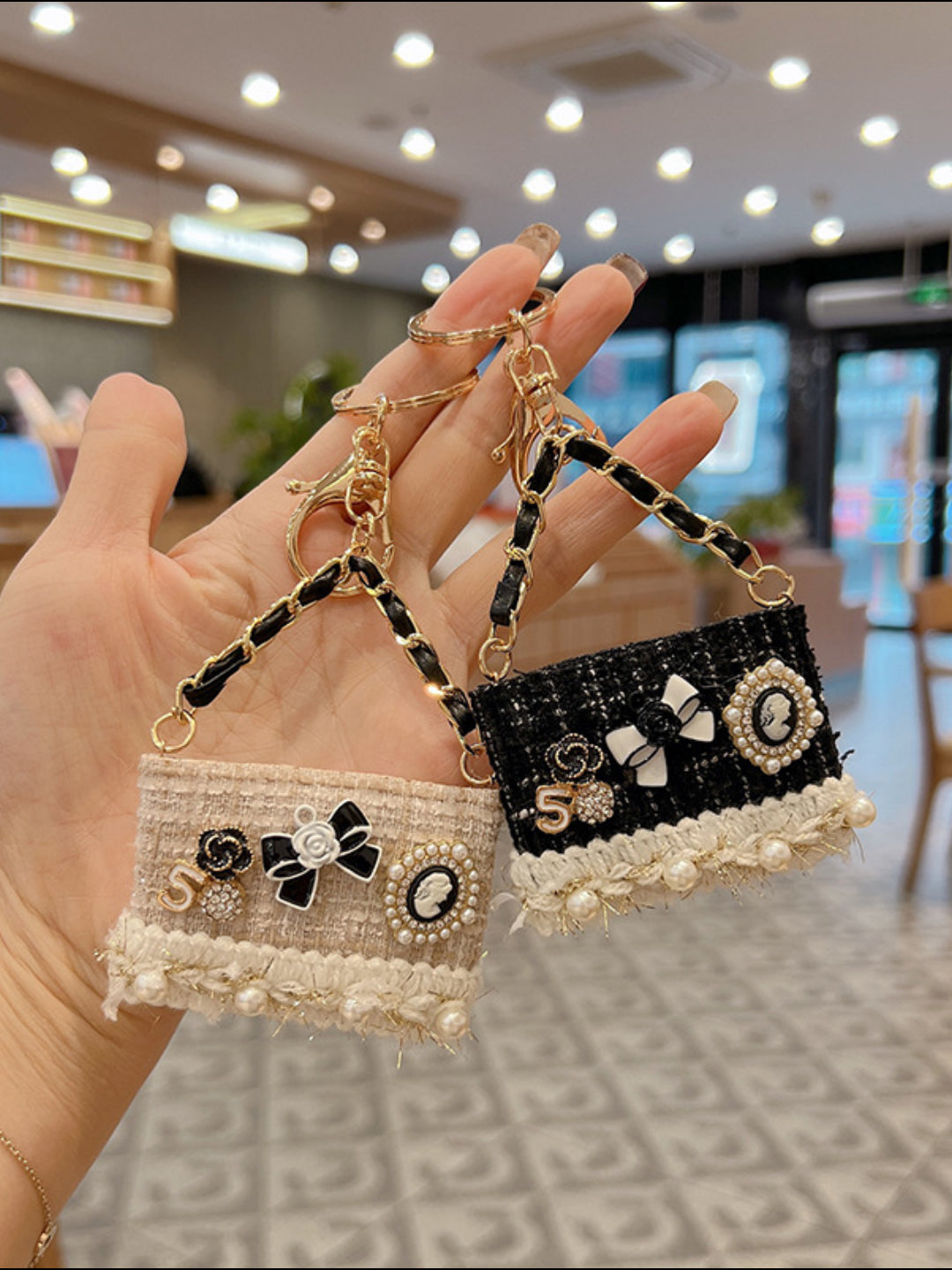 RIBBON REVERIE BAG CHARM