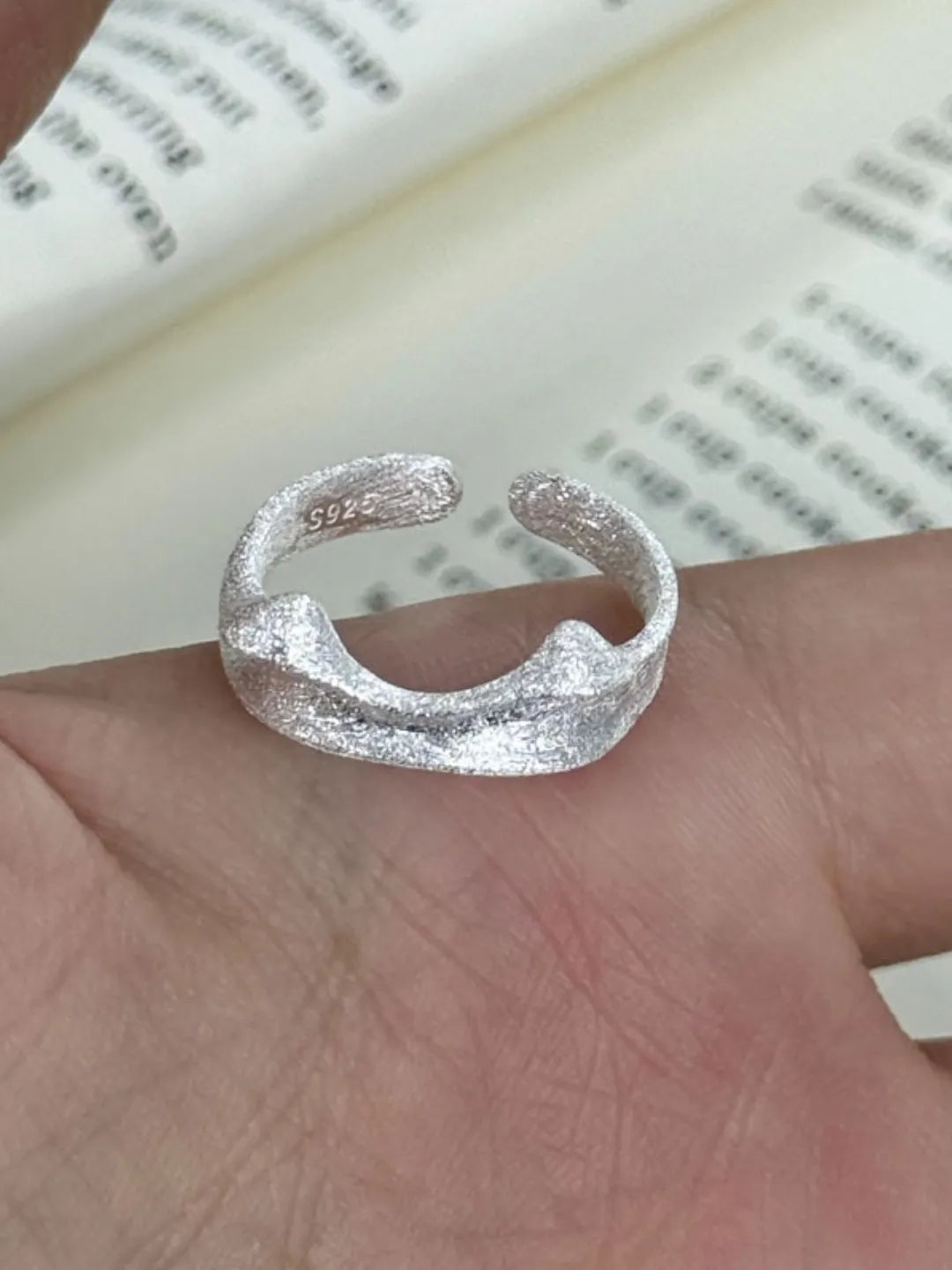 CAT MATTE SILVER RING