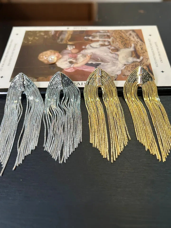 LONG TASSEL EARRINGS
