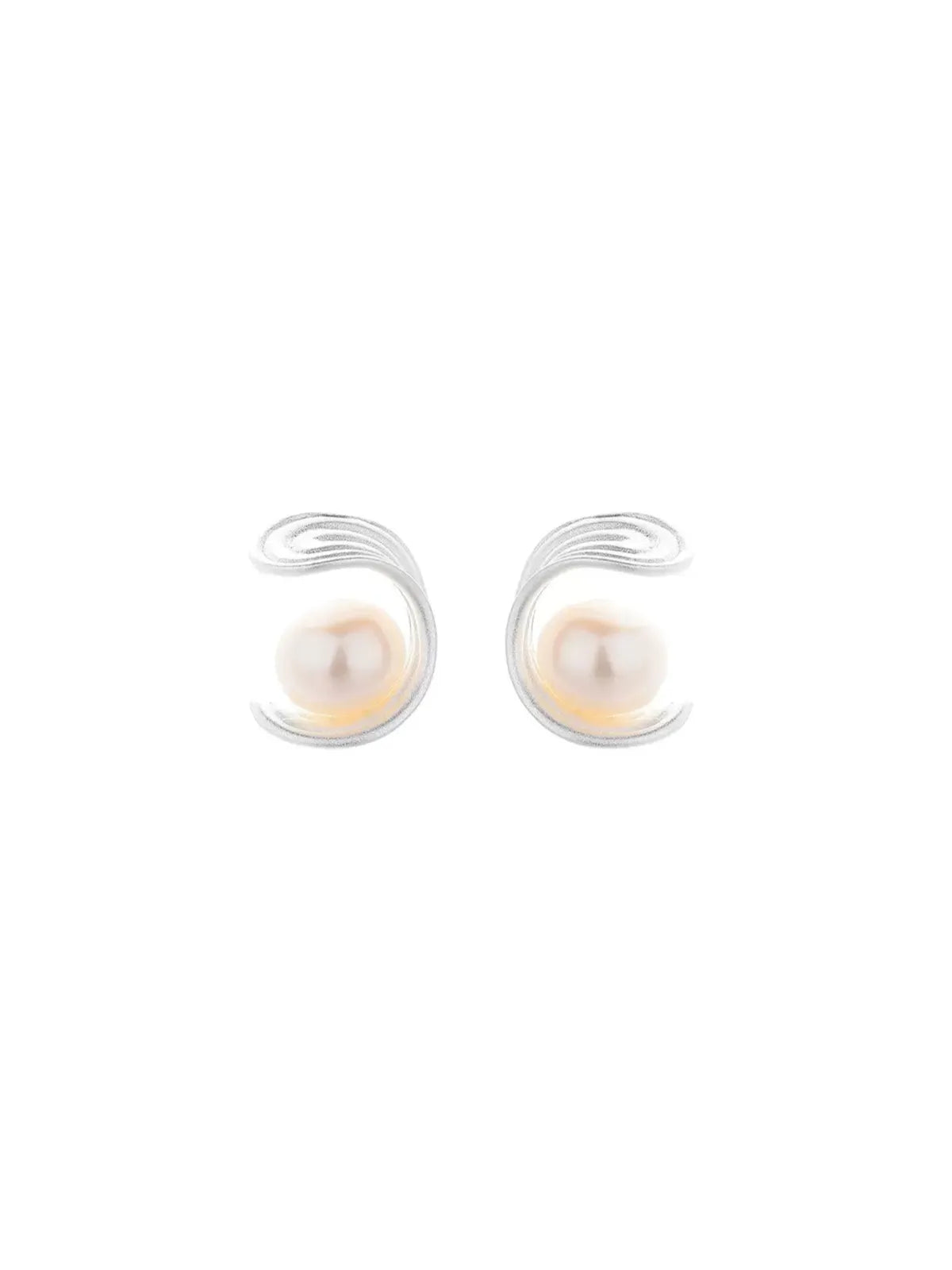 C-SHAPE PEARL EARRINGS