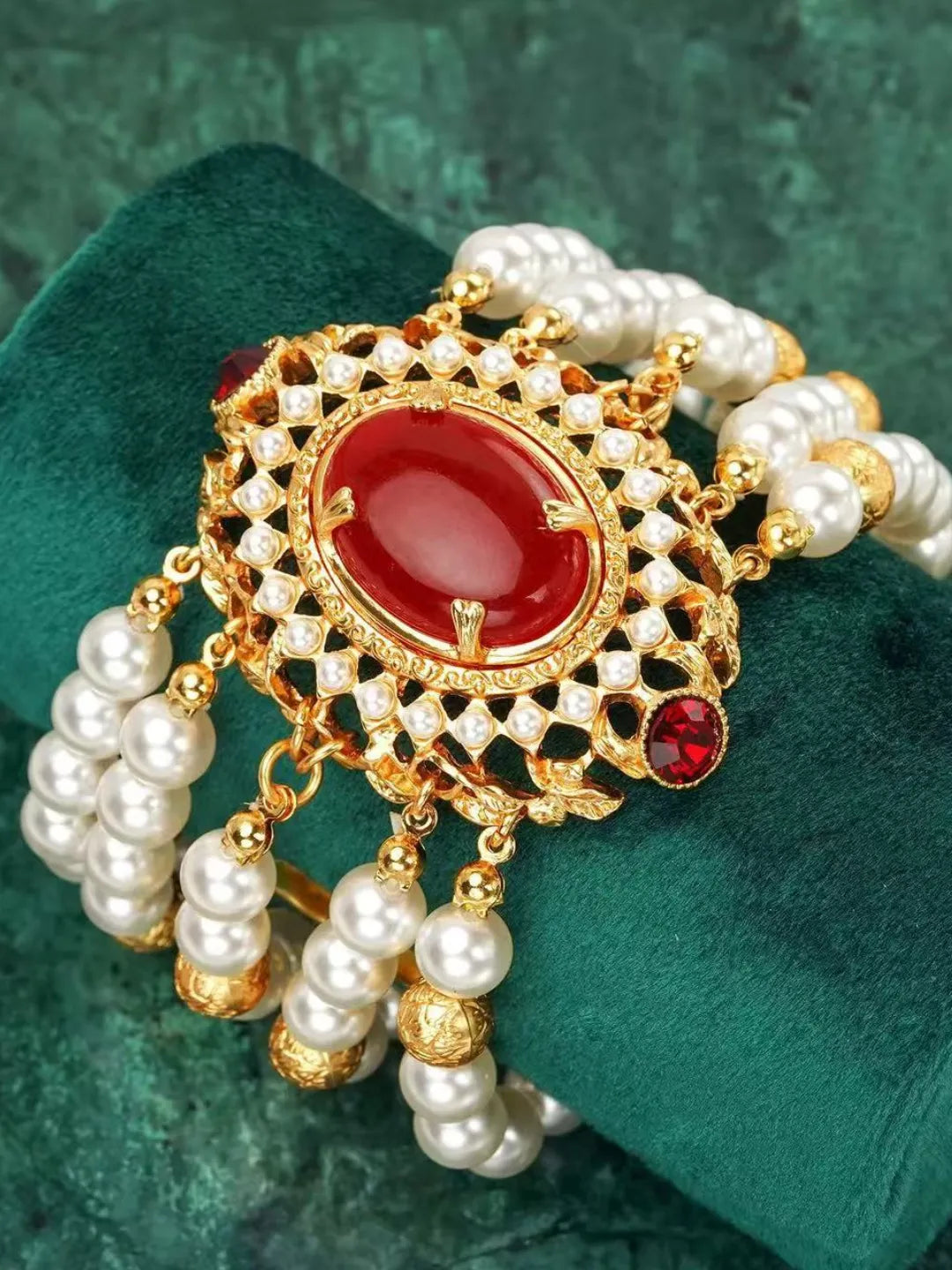 VINTAGE PEARL SET