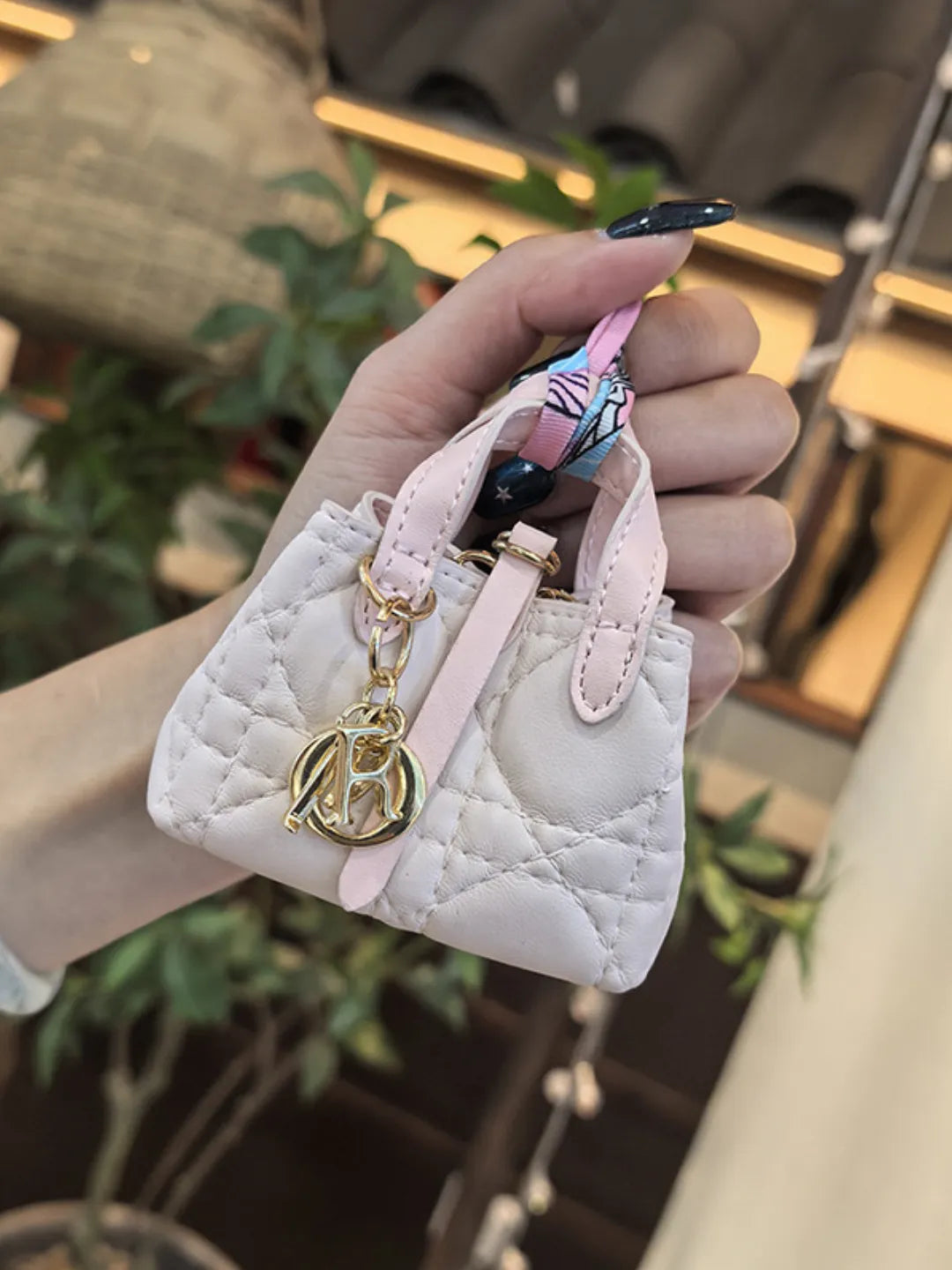 PETITE TOTE CHARM