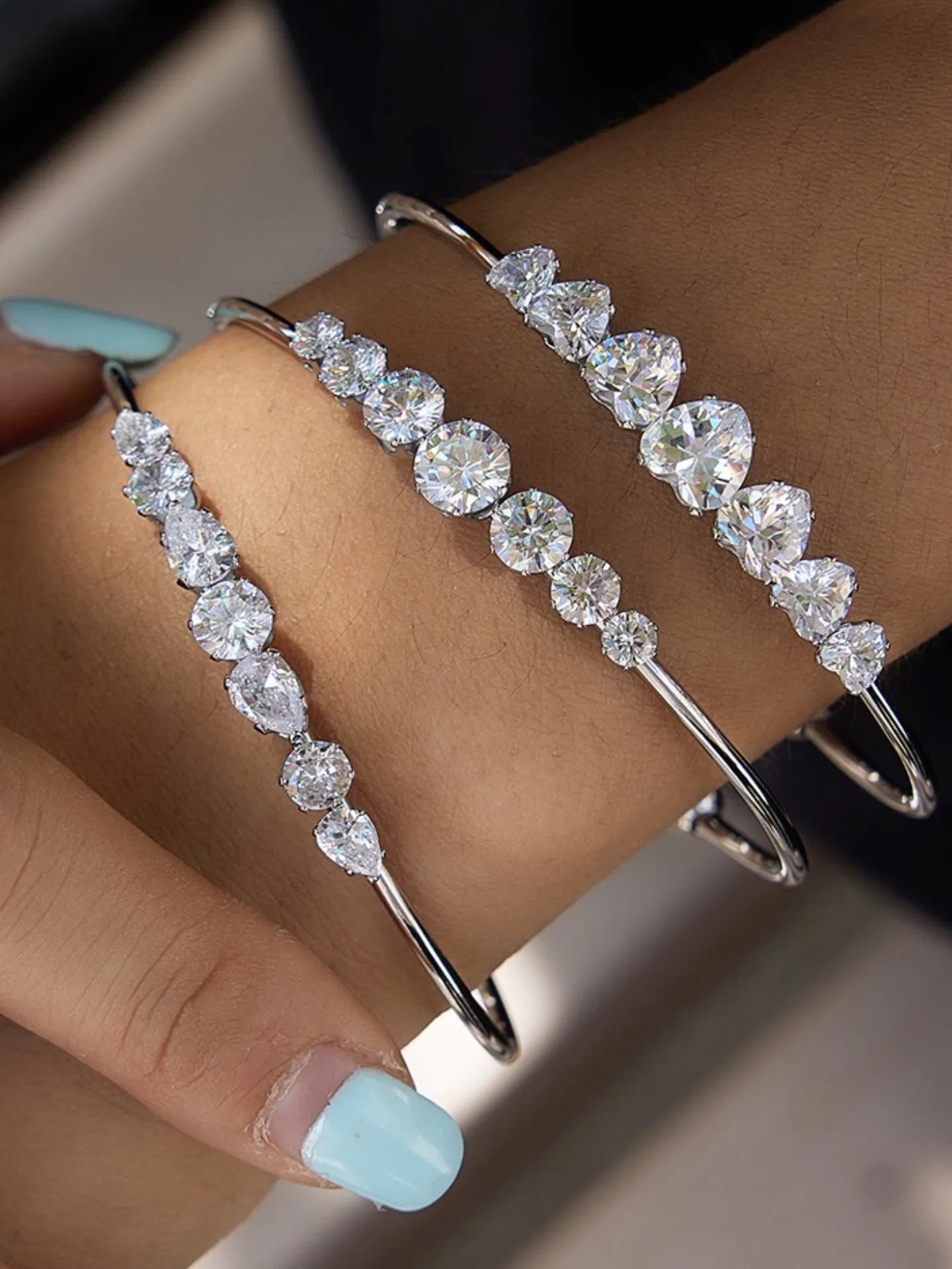 VALERIA CRYSTAL BANGLE
