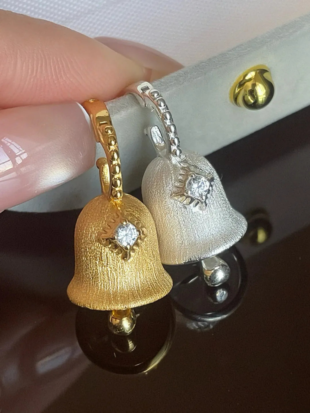 MATTE BELL PENDANT