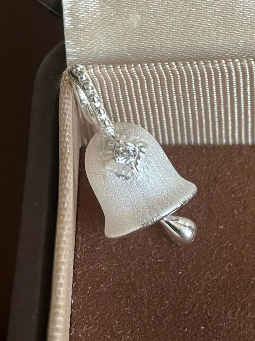 MATTE BELL PENDANT