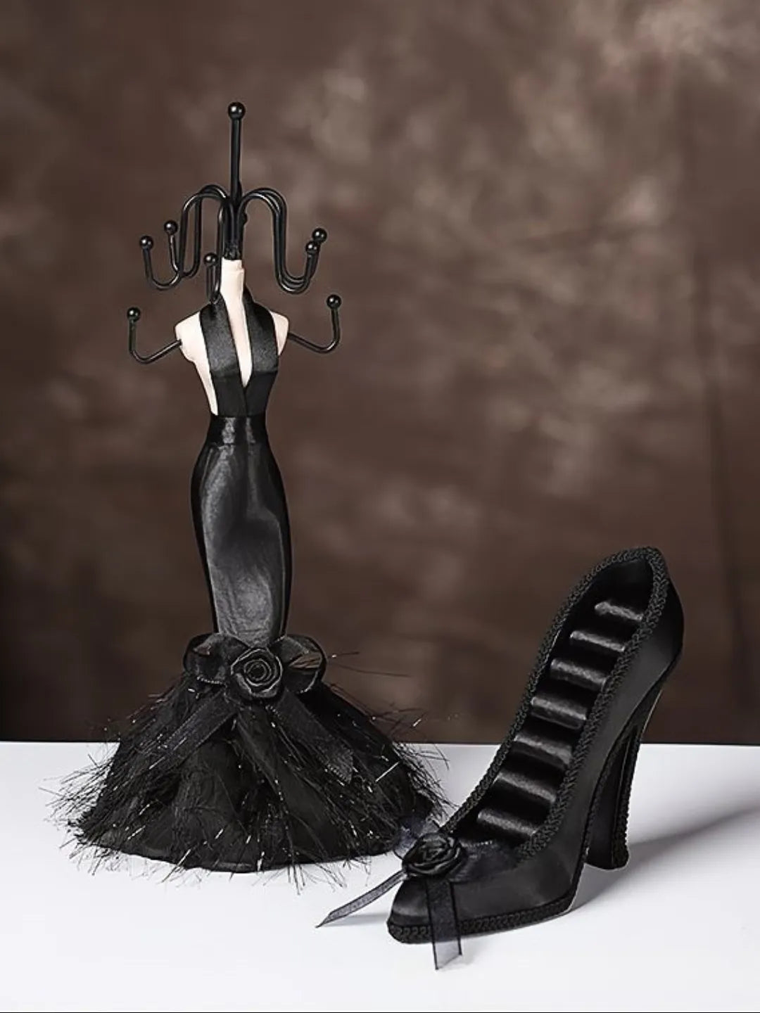 BLACK SWAN STAND