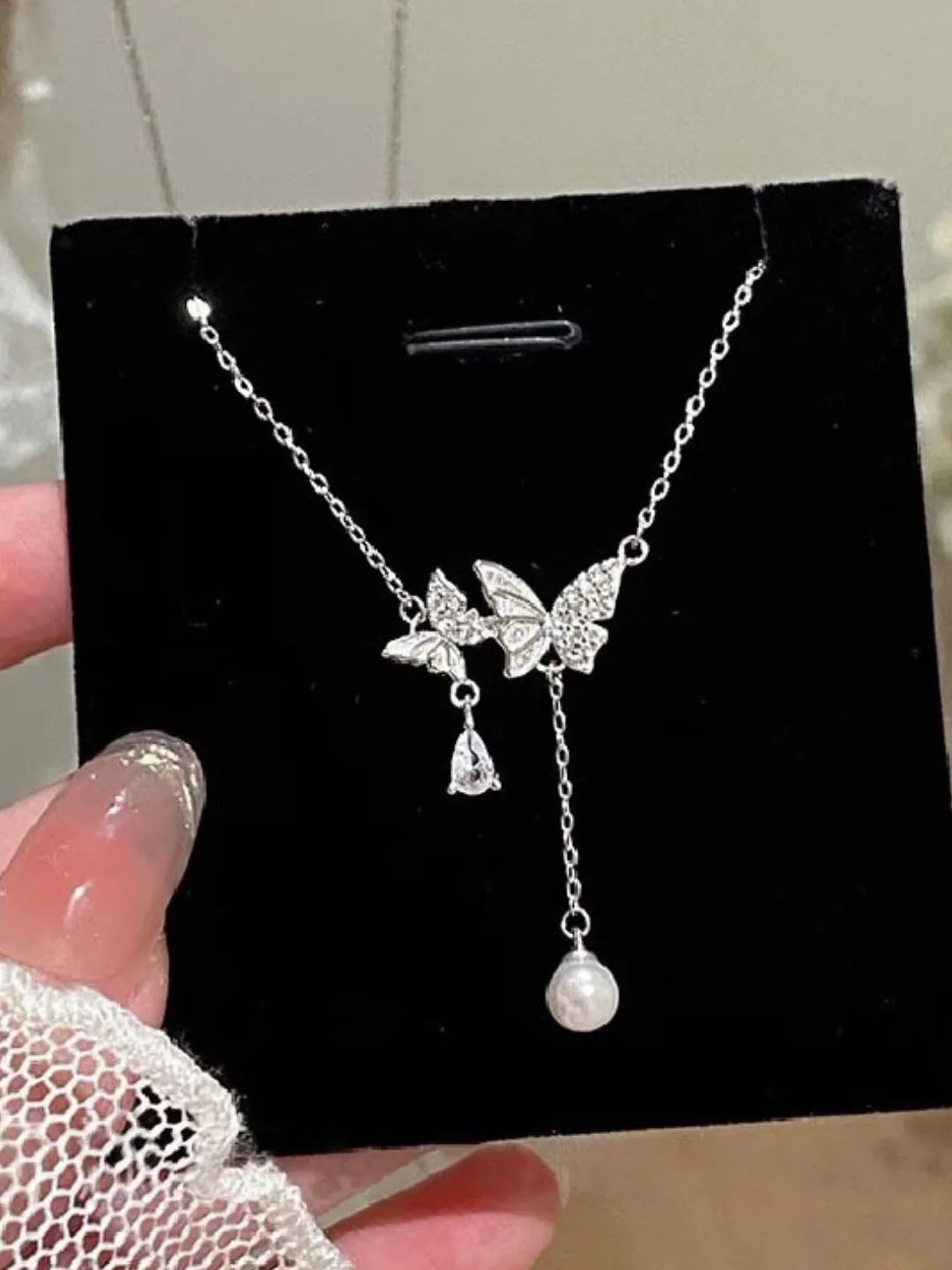 SHIMMER BUTTERFLY NECKLACE