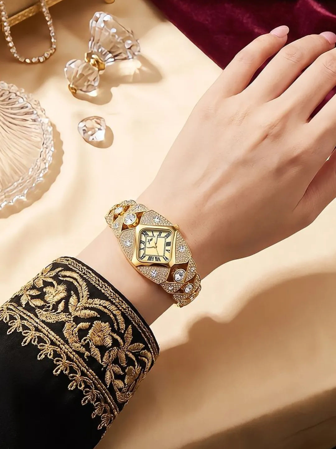 GLAM TIME GOLD