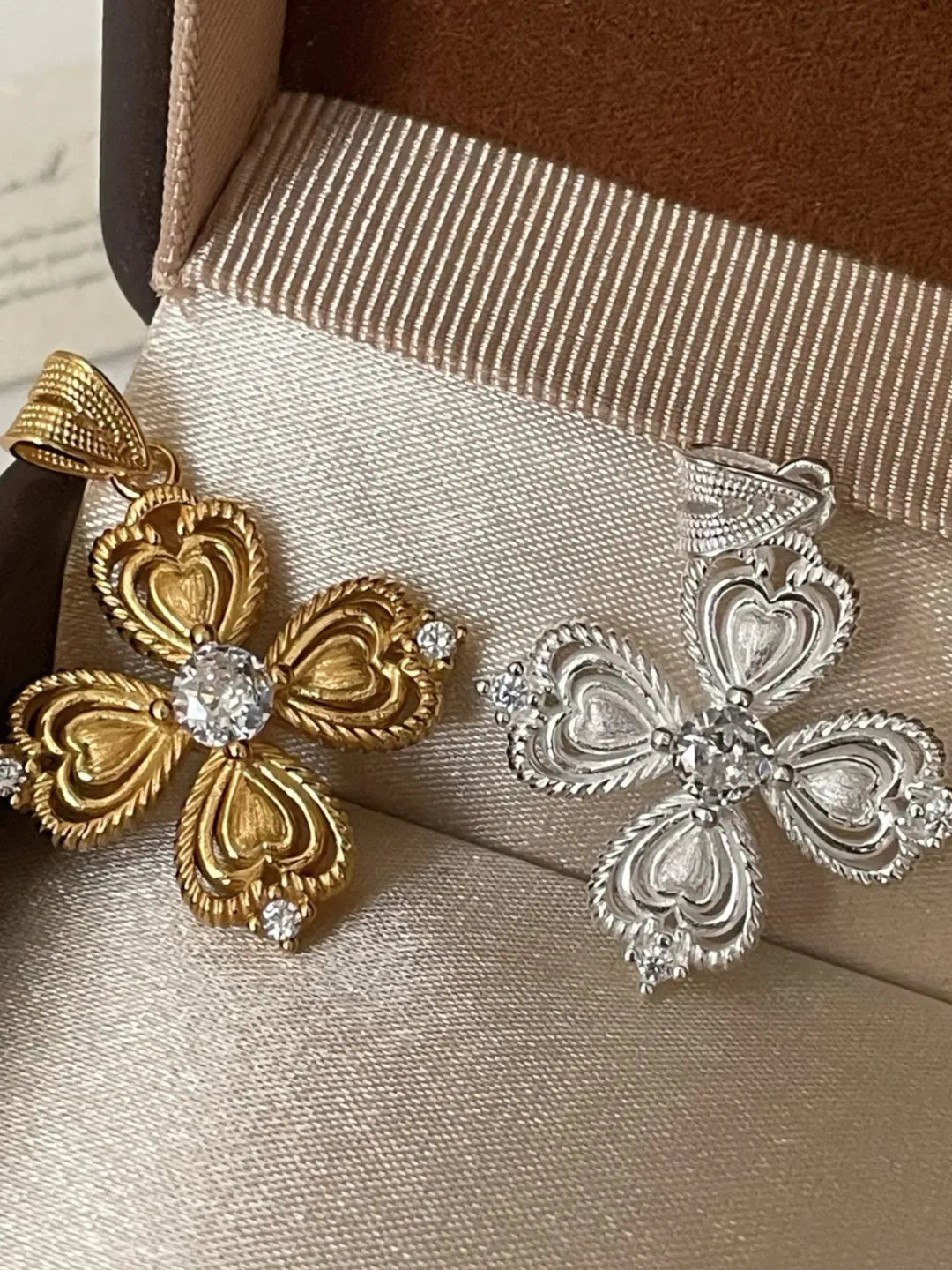 PAVE CLOVER HEART PENDANT