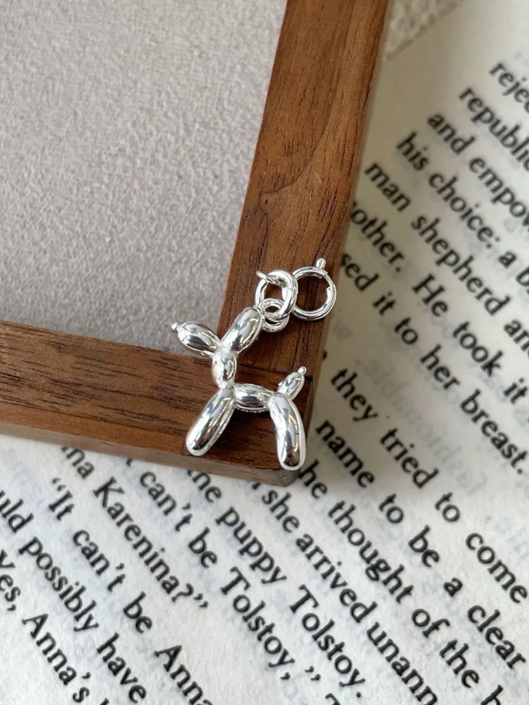 BUBBLE DOG PENDANT