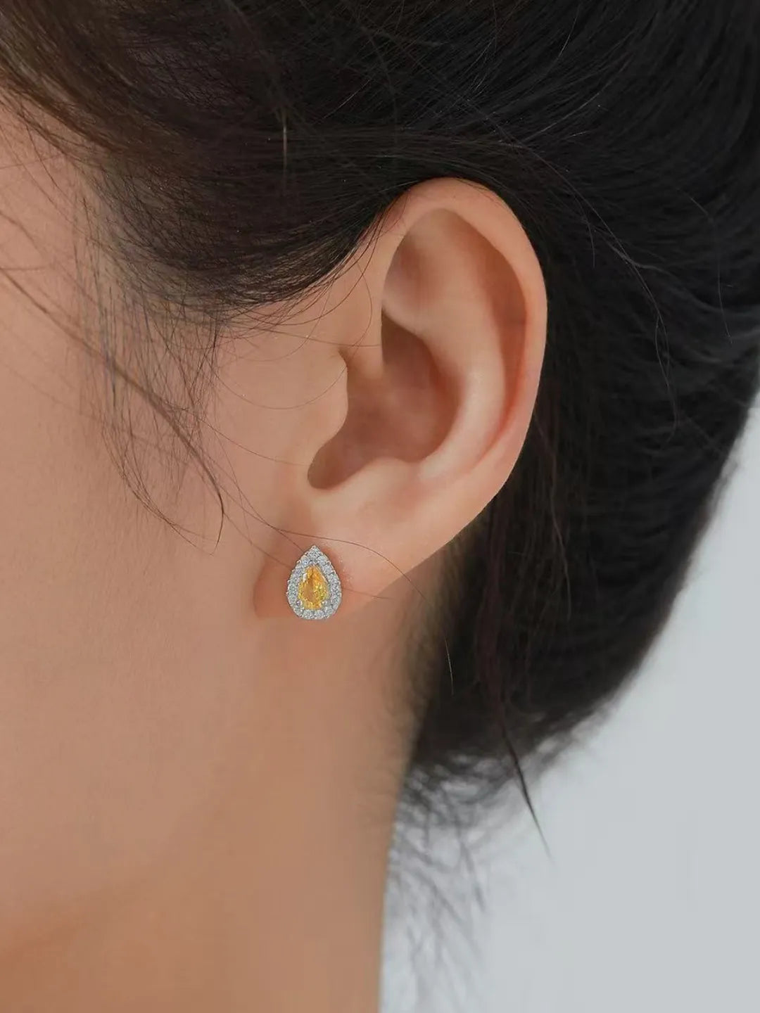 GOLDEN TEARDROP JEWELRY