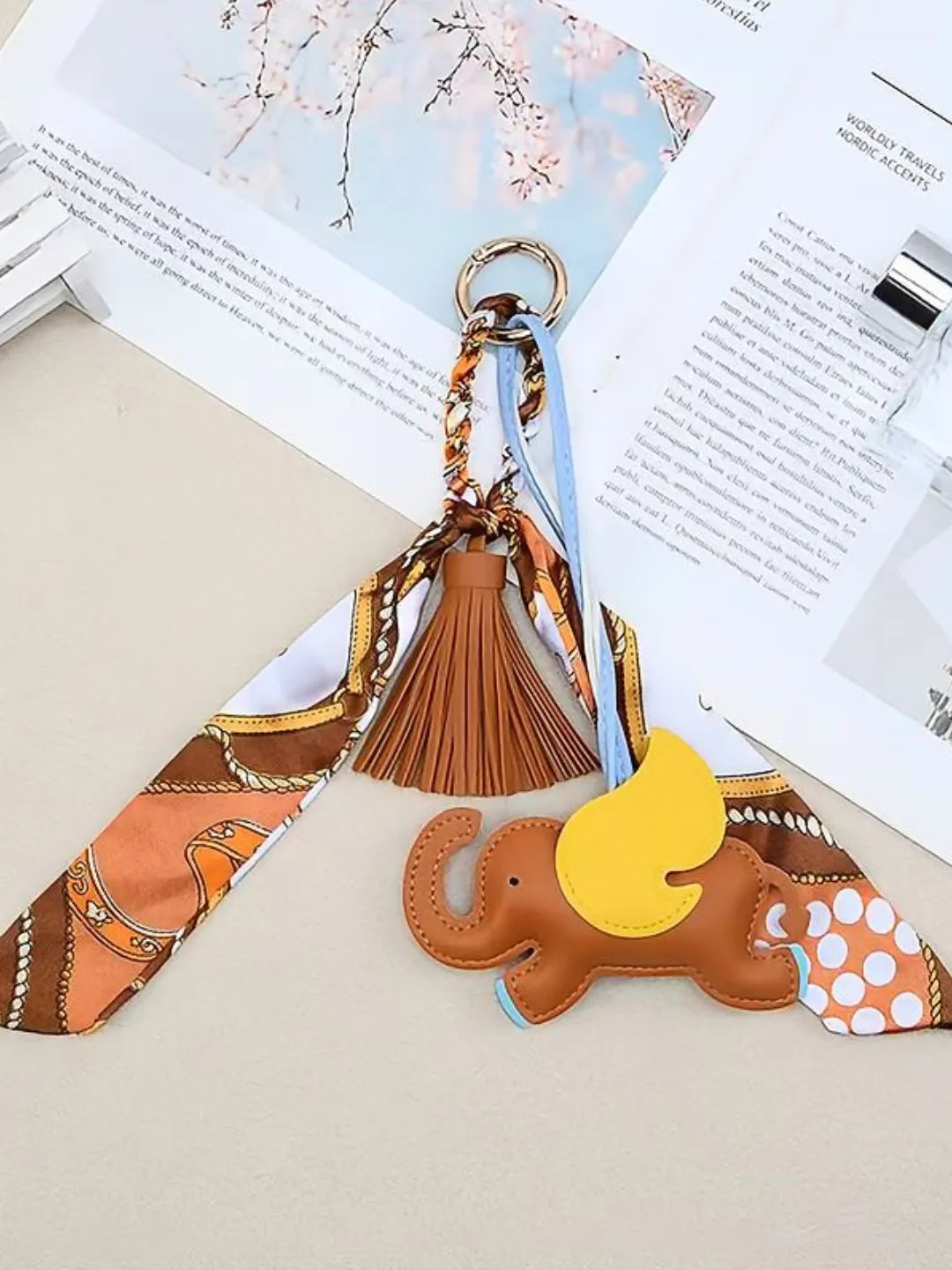 ELEPHANT SCARF CHARM