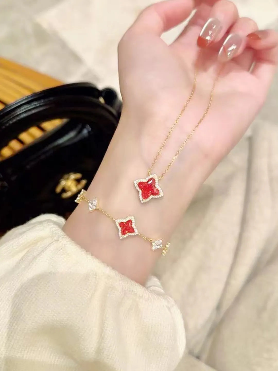 STARLIGHT CLOVER JEWELRY