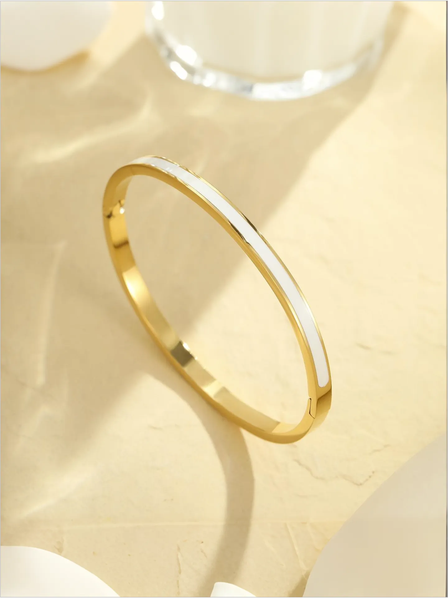 MILA ENAMEL CUFF