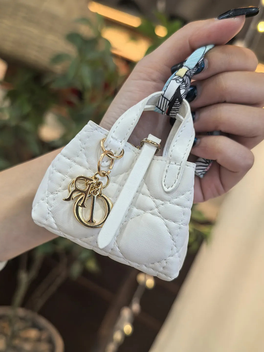 PETITE TOTE CHARM