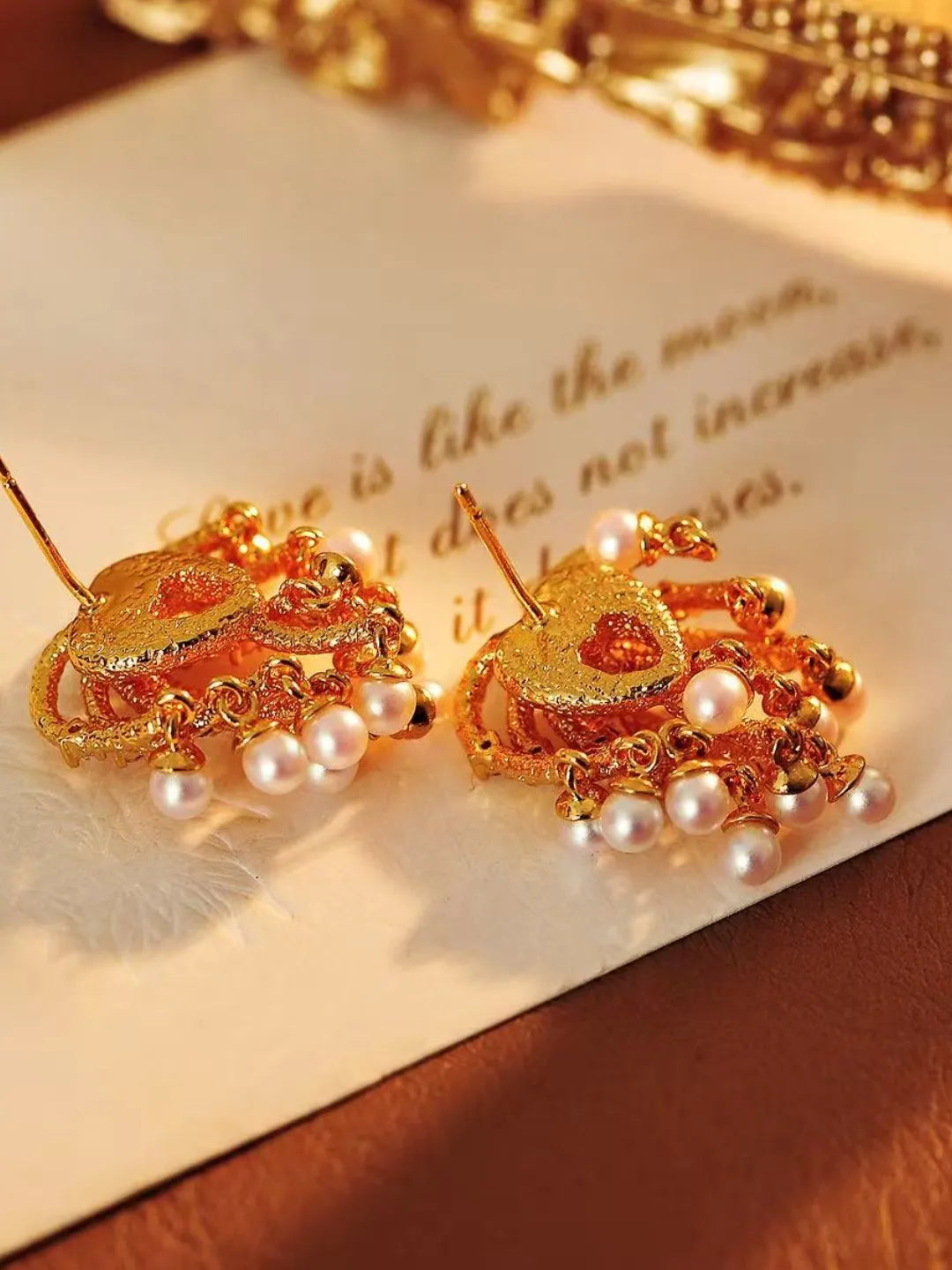 FIREWORK PEARL EARRINGS