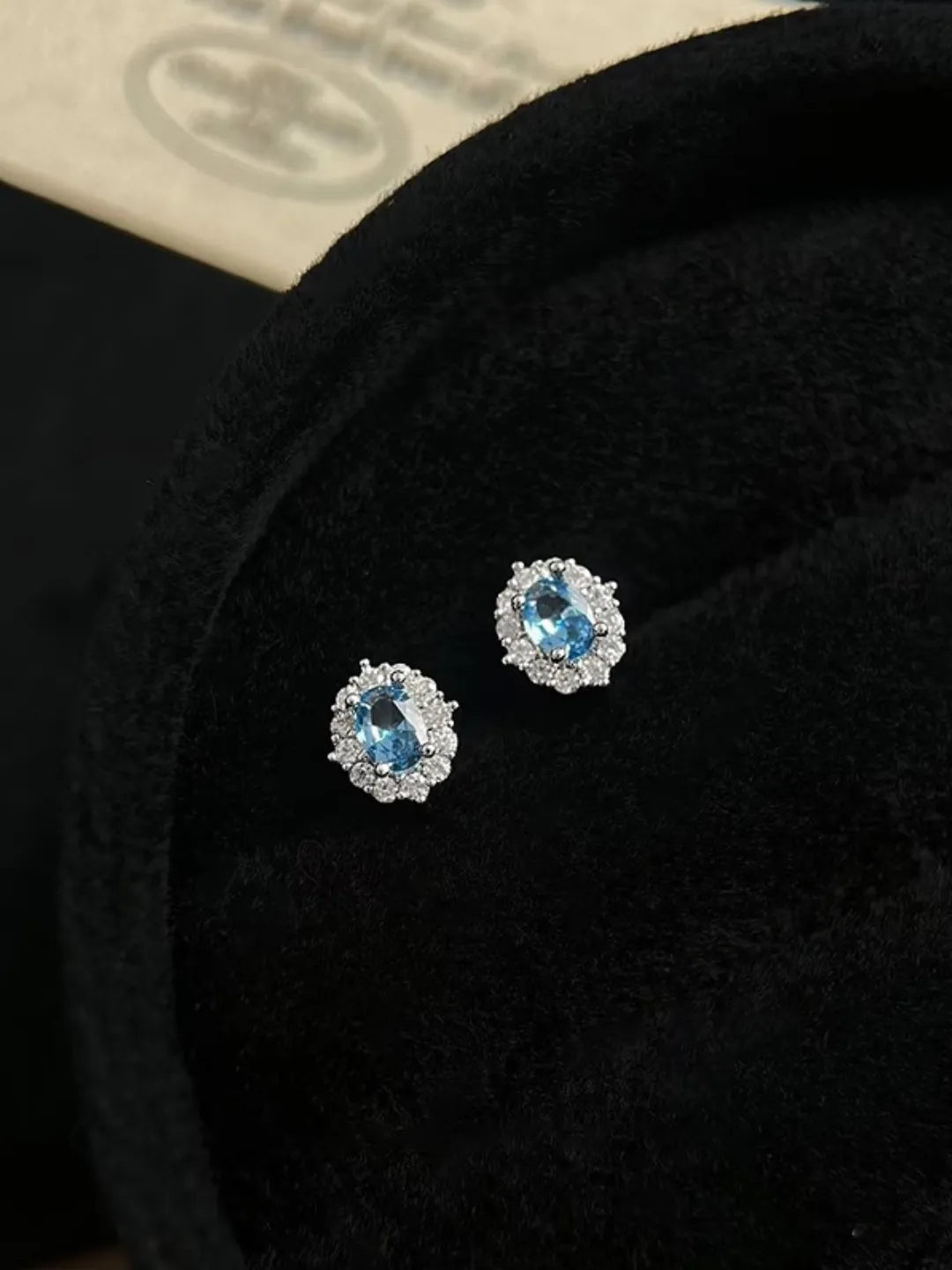 BLUE SPARKLE STUDS