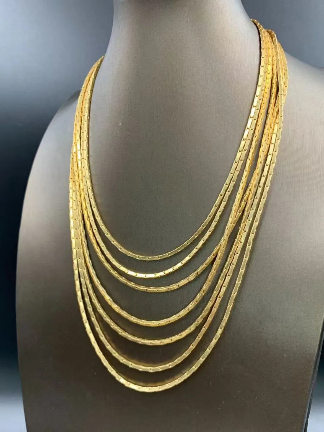 RETRO GOLD TASSEL CHAIN